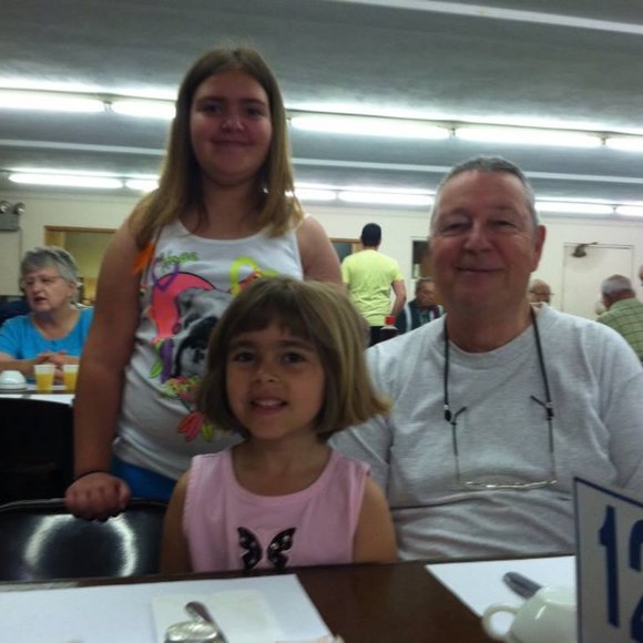 CLOSET CLEAN OUT! BUNDLE 3 OR MORE FOR 50% OFF - Picture 8 of 16